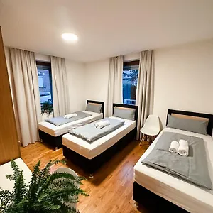 Suiteable Living - Boardinghaus Mit Parkplätzen, Wlan Und Waschraum Bayreuth